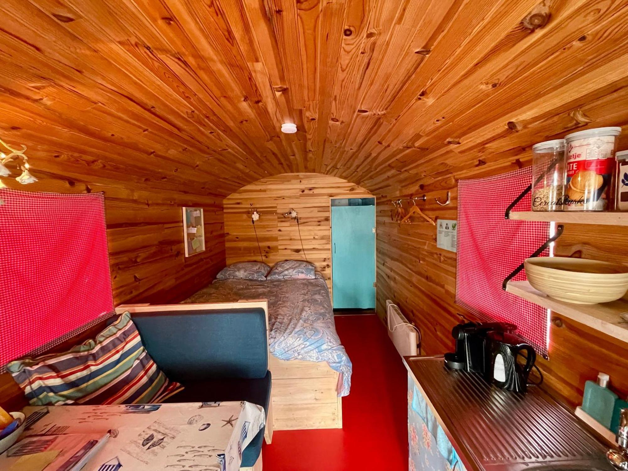Island Sleeping Hotel อัลส์เมียร์ ภายนอก รูปภาพ